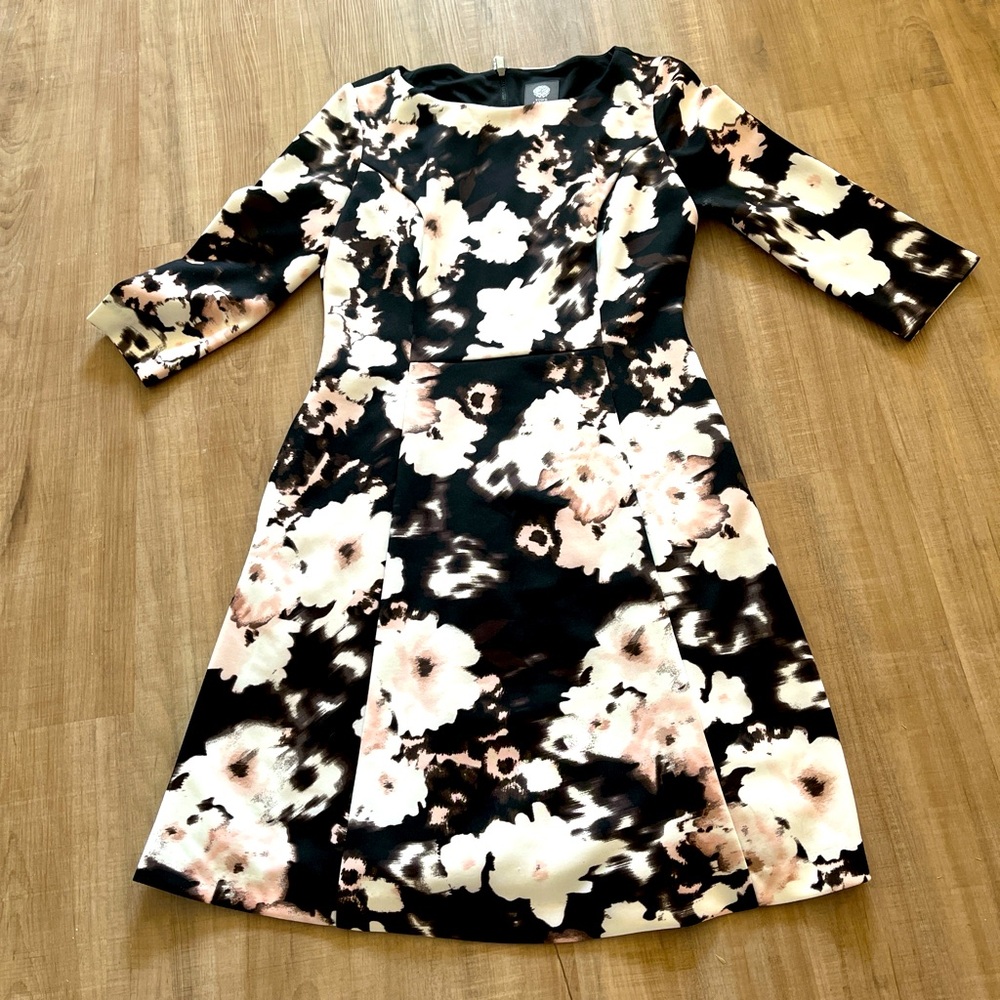 Floral dress. Form fitting and flattering
